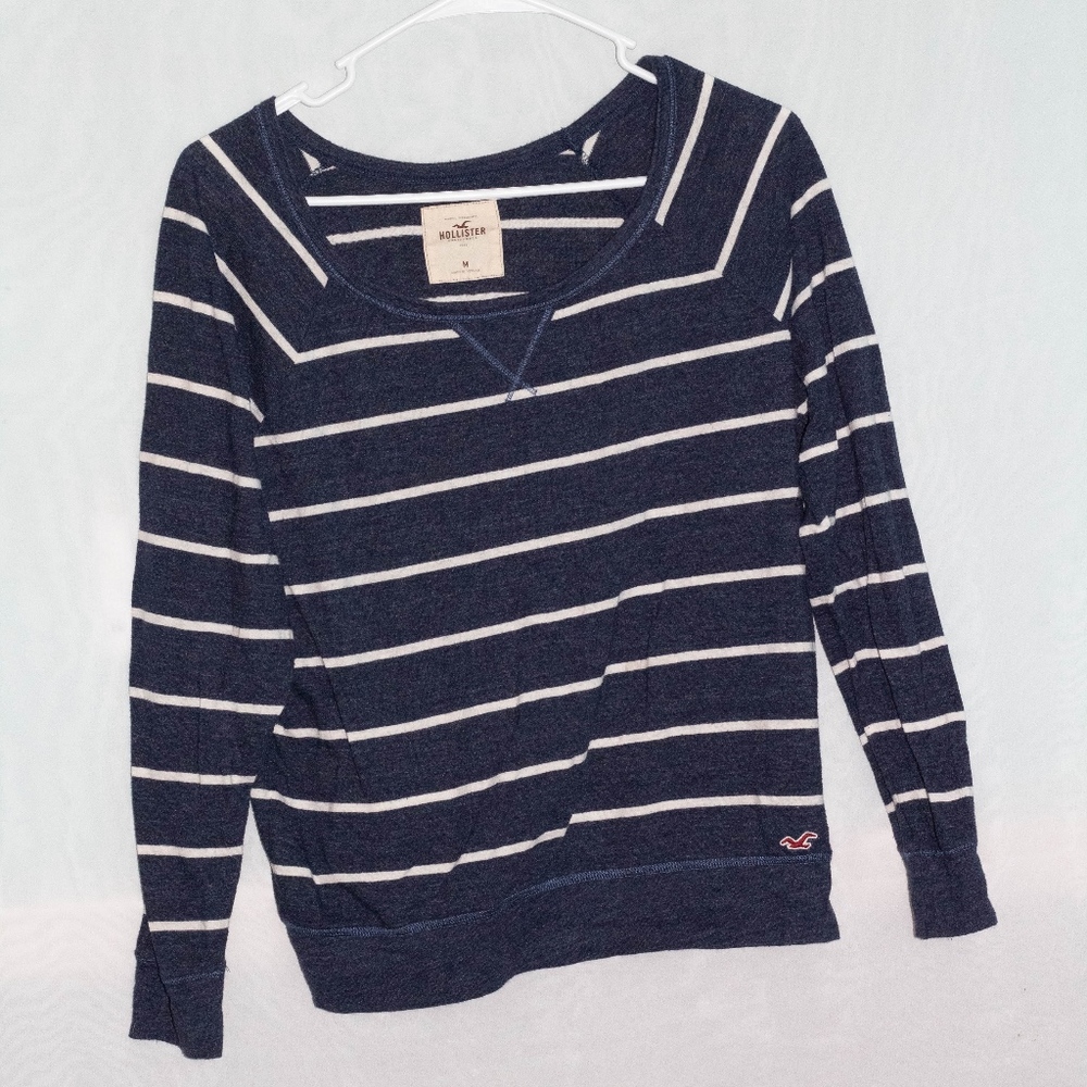 Hollister shrug shoulder long sleeved shirt medium